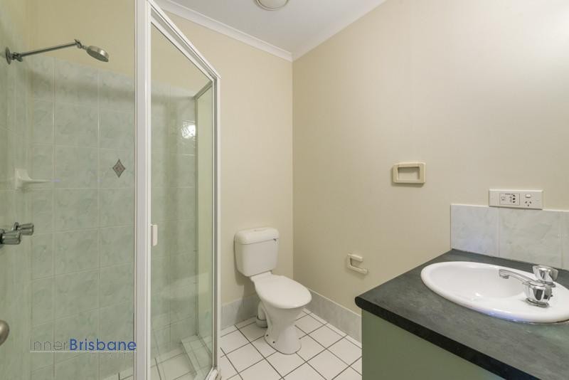 Renovated, Fully Furnished Studio Utilities Included, Spring Hill ID 844