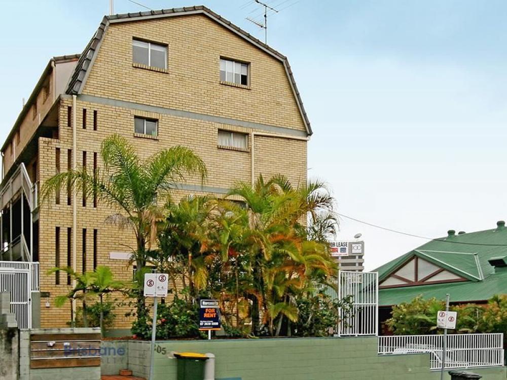 Central and Bright 1 Bedroom Apartment, Spring Hill ID 1079