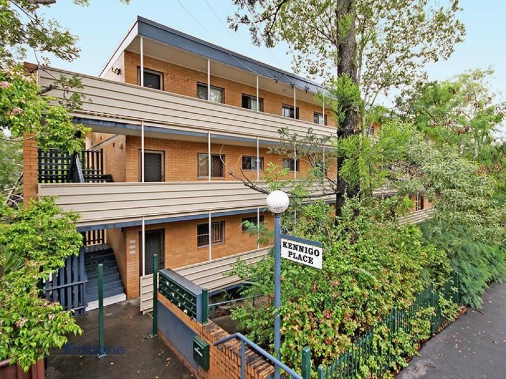 Bright 1 Bedroom Apartment - Unfurnished