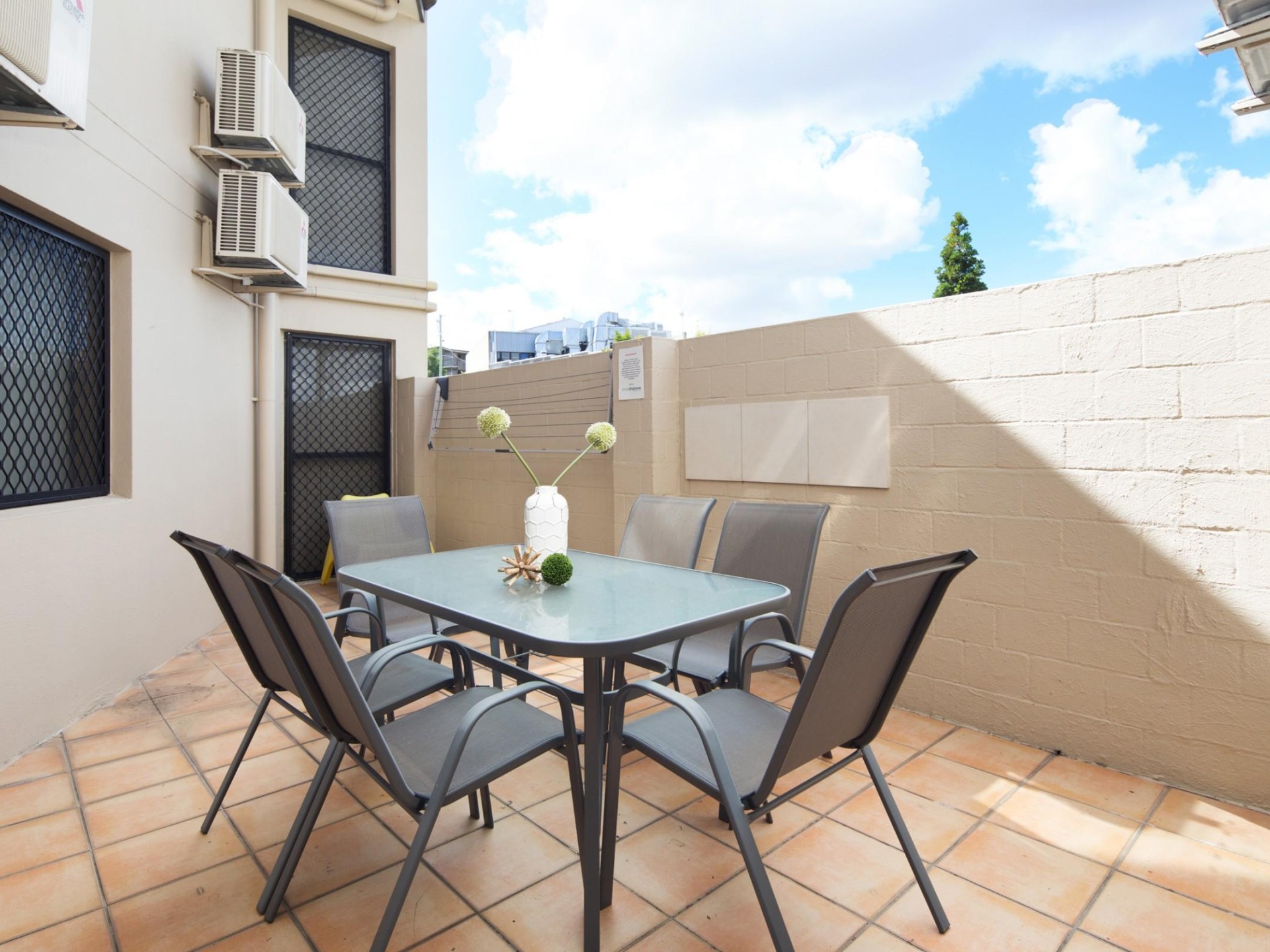 Furnished Studio Apartment Bills Included!, Bowen Hills ID 1419