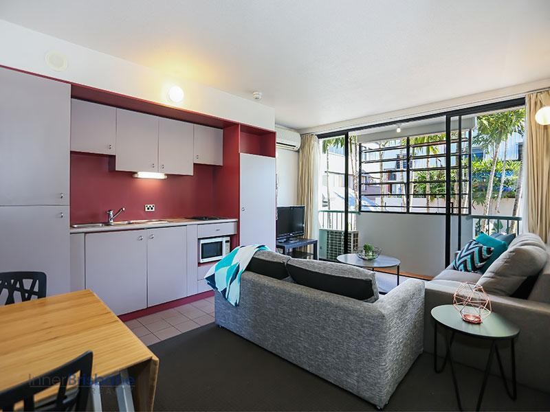 Fully Furnished 1 Bedroom Apartment, Spring Hill ID 995